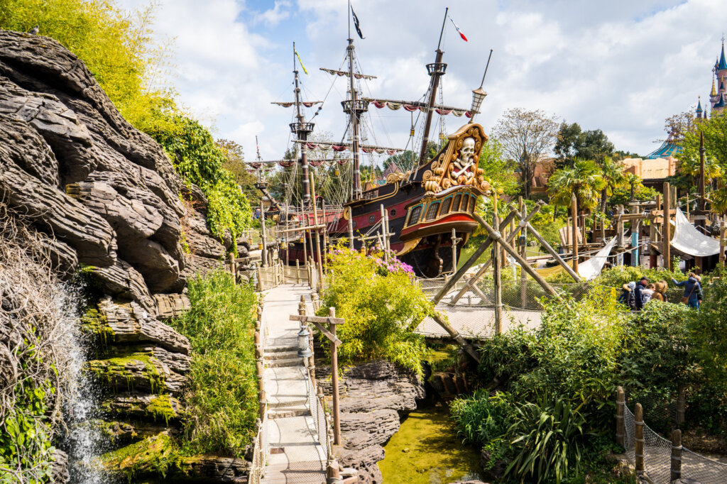 Disneyland Paris Adventureland Guide: Things to Do, Where to Eat & More!