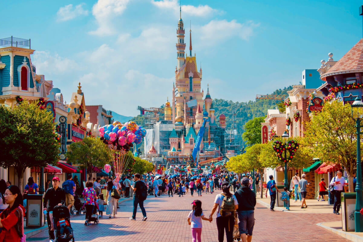Inside the Hong Kong Disneyland Castle: History, Architecture & Secrets! - Geek Trippers