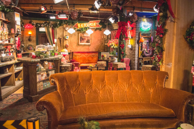 can you tour the friends set